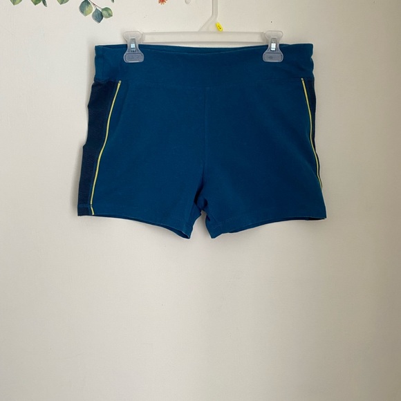 Gym shorts Sports wear for women size XL - Picture 4 of 5